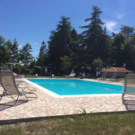 Agroturismo Podere Luciano *